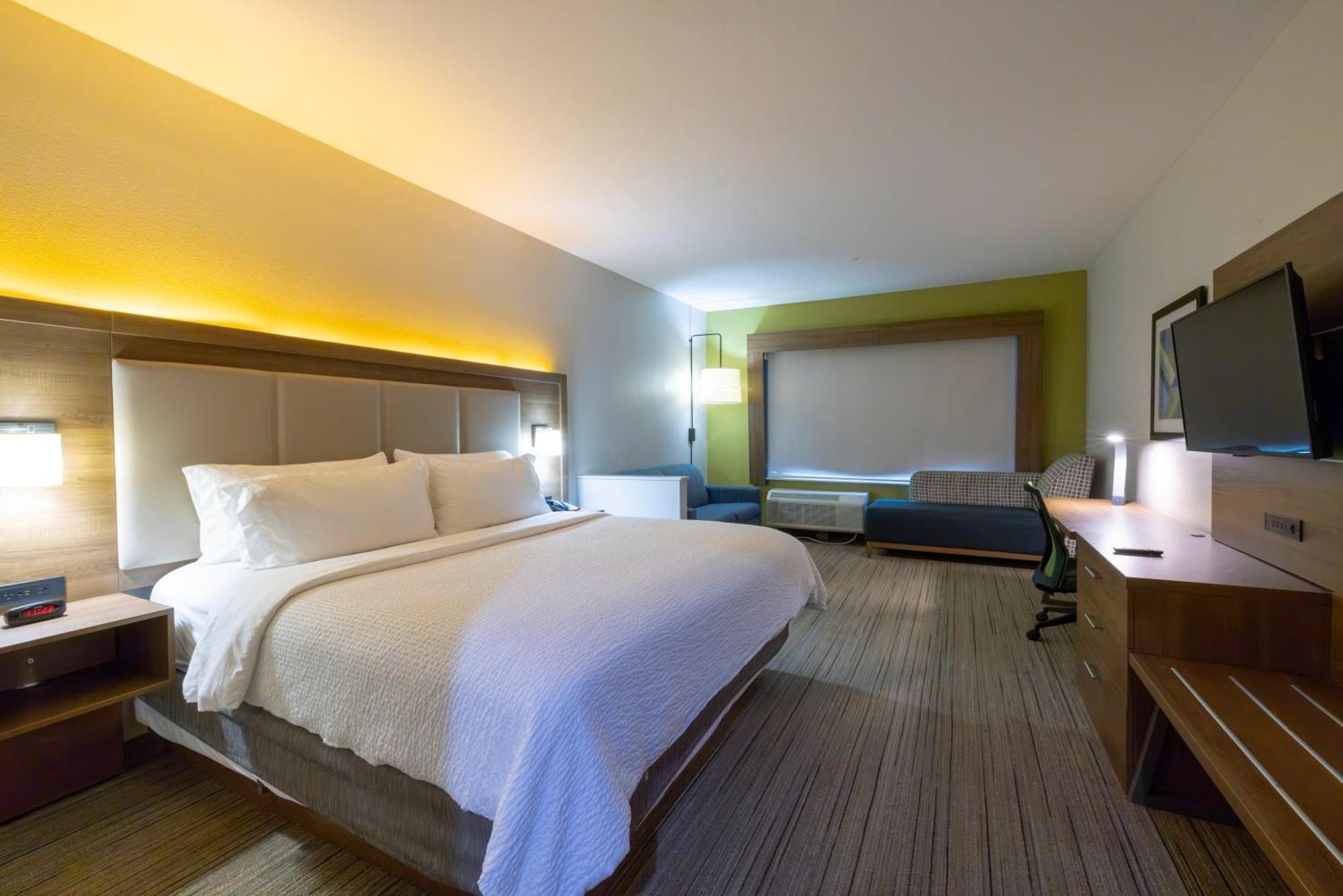 Express & Dallas Ne Arboretum Hotel Garland