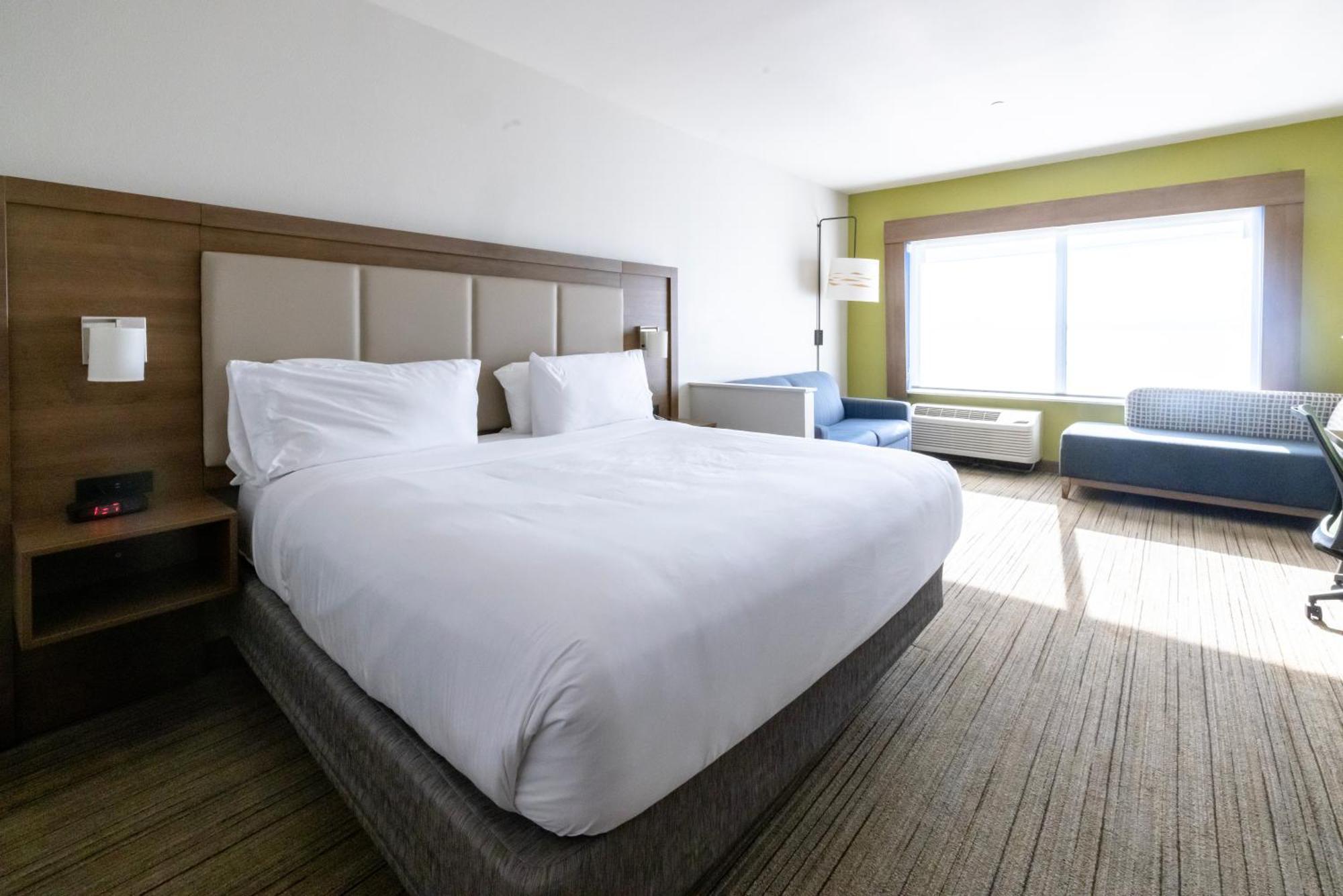 Express & Dallas Ne Arboretum 3*